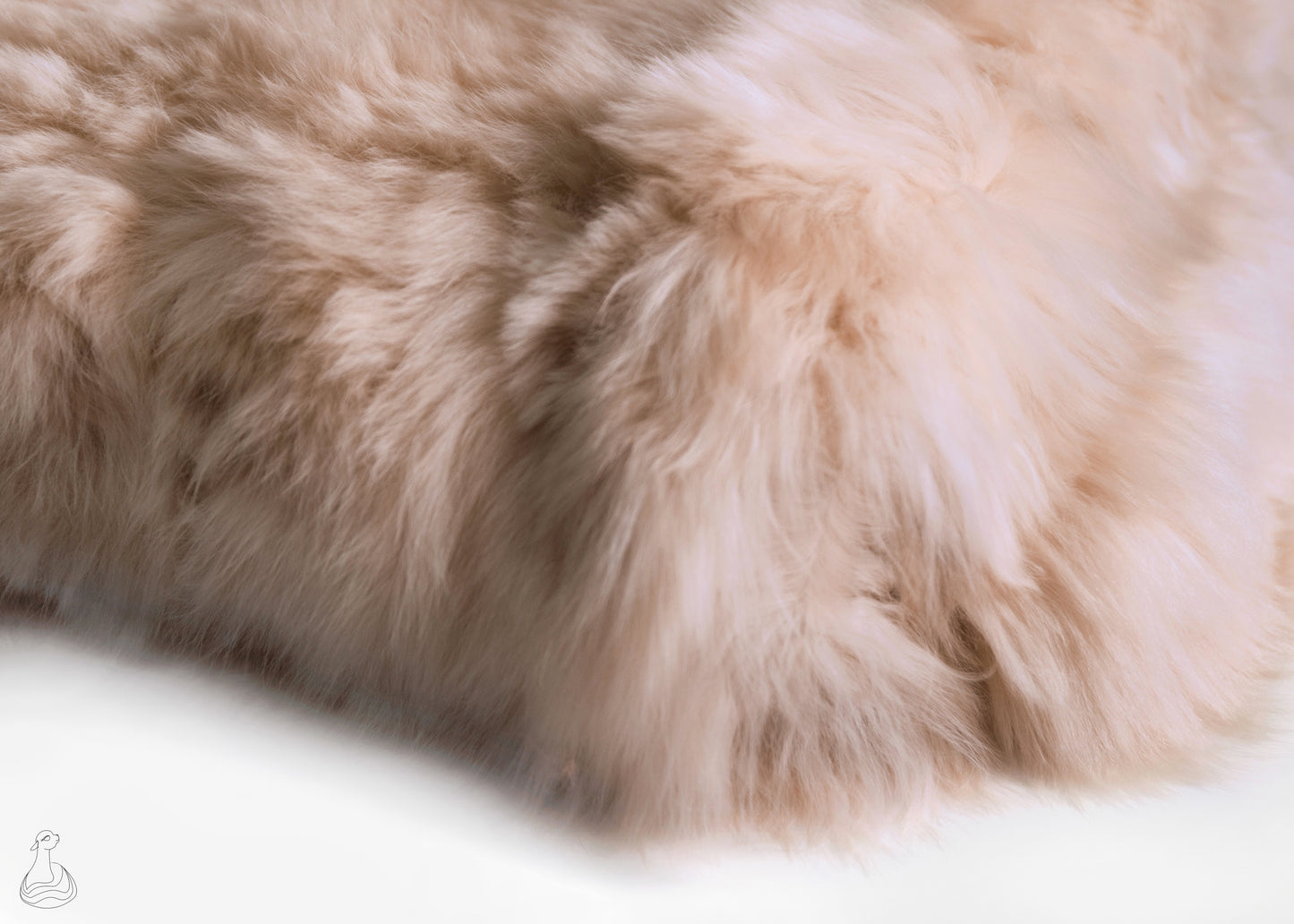 BABY ALPACA FUR BLANKET | Luxury Champagne Dream Baby Alpaca Fur Throw