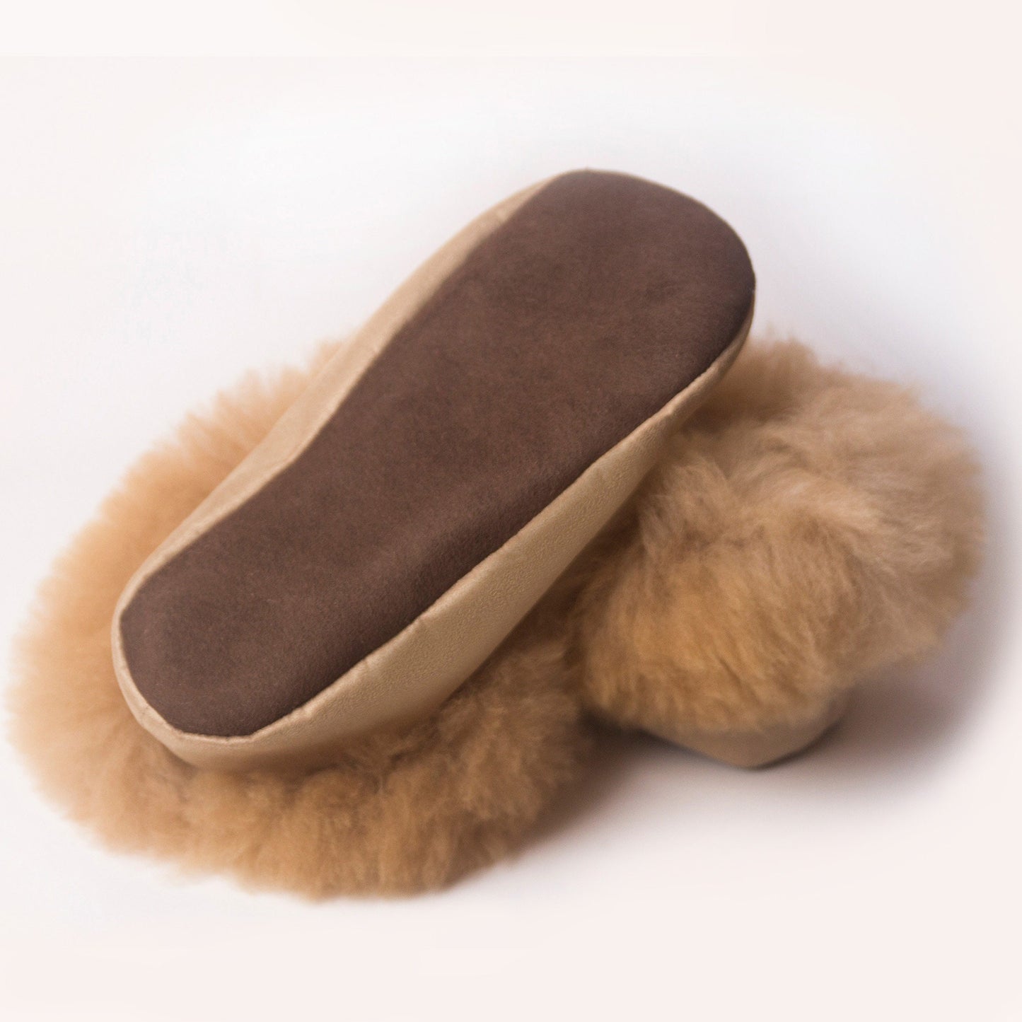 Chaussons en fourrure d'alpaga | Chaussons beiges en fourrure d'alpaga | Chaussons en fourrure faits main